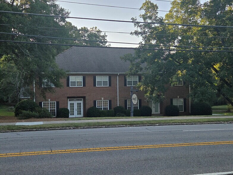 375 Gaines School Rd, Athens, GA à louer - Photo du bâtiment - Image 2 de 4