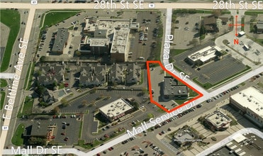 3327 28th St SE, Grand Rapids, MI - AERIAL map view