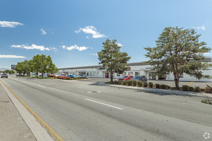 280 Greg St, Reno, NV à louer - Photo du bâtiment - Image 3 de 6