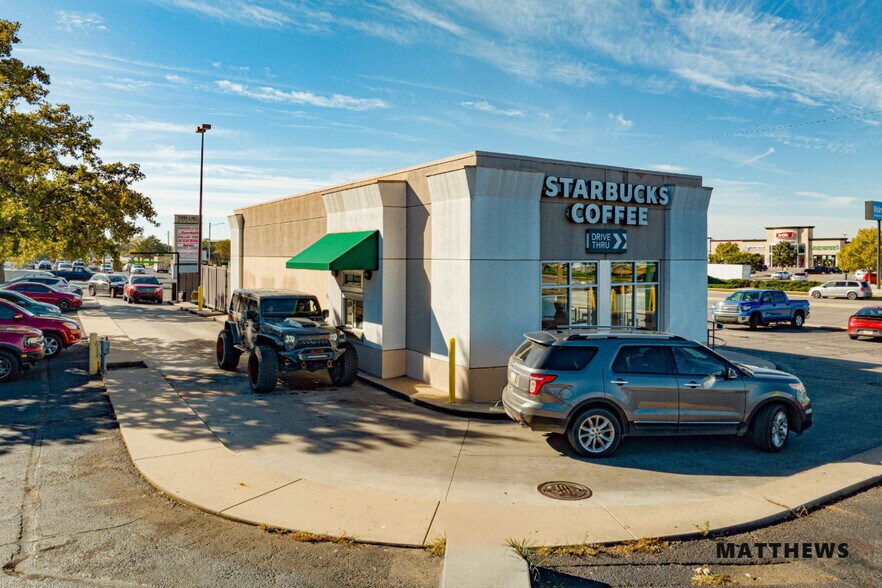 2166 N Amidon Ave, Wichita, KS à vendre - Photo du bâtiment - Image 2 de 3