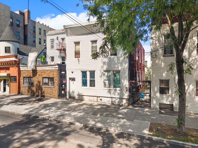 539 Van Nest Ave, Bronx, NY for sale - Building Photo - Image 3 of 12