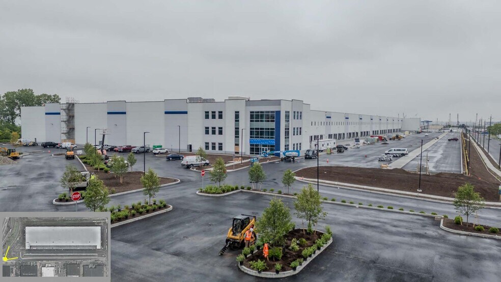 145 Industrial Dr, Jersey City, NJ for lease - Building Photo - Image 2 of 5