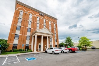 Plus de détails pour 100 E Main St, Sevierville, TN - Bureau à louer