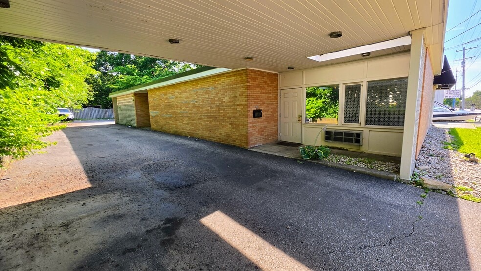1848-1850 W Galbraith Rd, Cincinnati, OH à vendre - Photo du bâtiment - Image 2 de 30