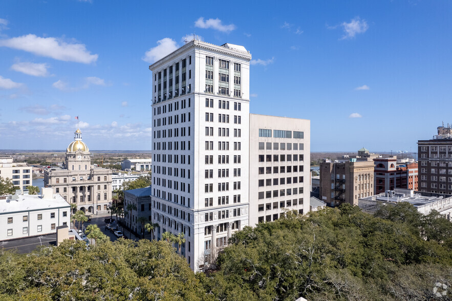 2 E Bryan St, Savannah, GA à vendre - Photo du bâtiment - Image 1 de 1