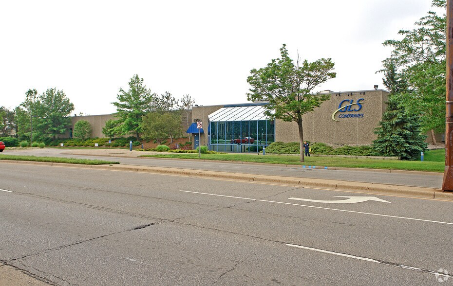1280 Energy Park Dr, Saint Paul, MN à louer - Photo du bâtiment - Image 2 de 8