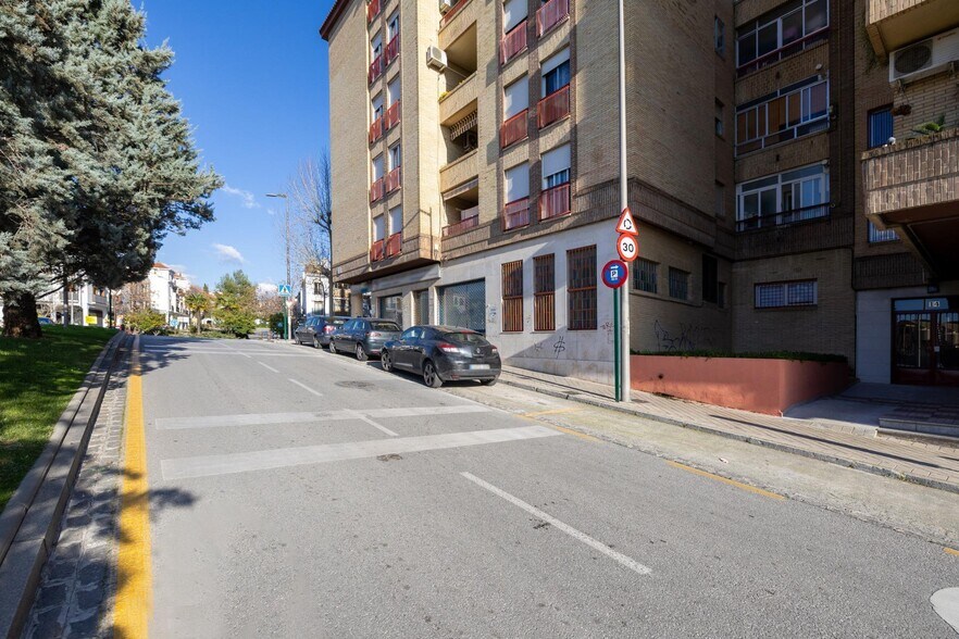 Retail in Granada for sale - Building Photo - Image 2 of 37