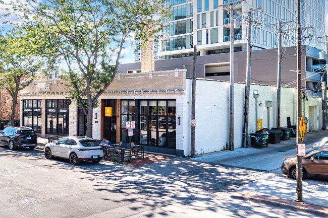 More details for 810-812 Grove St, Evanston, IL - Retail for Sale
