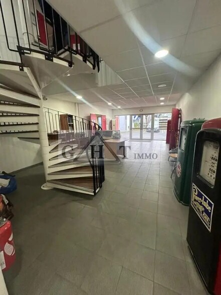 Industrial in Argenteuil for sale - Interior Photo - Image 3 of 5