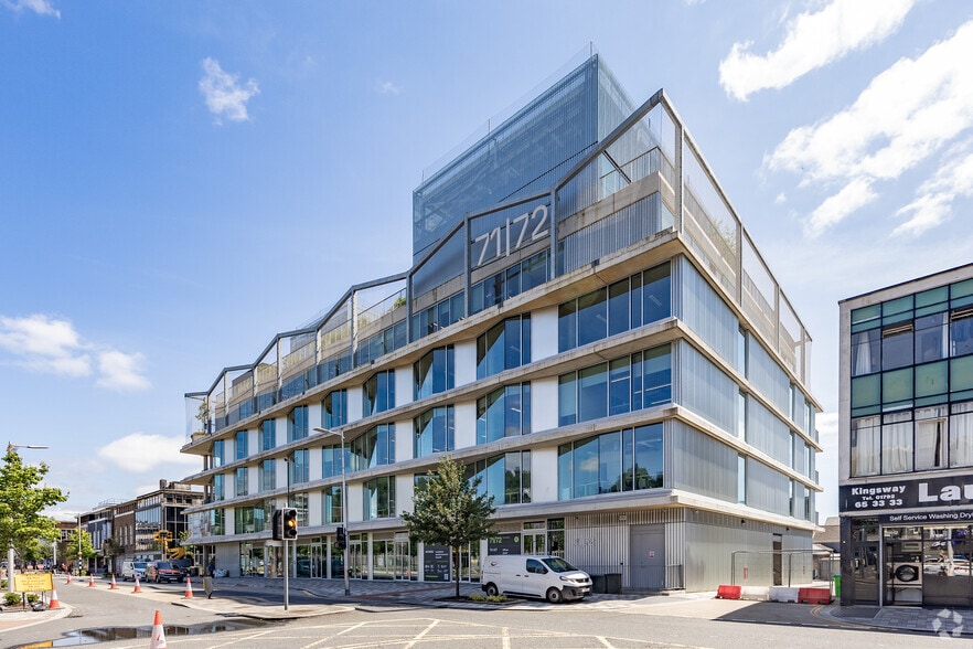 71-72 The Kingsway, Swansea for lease - Primary Photo - Image 1 of 9