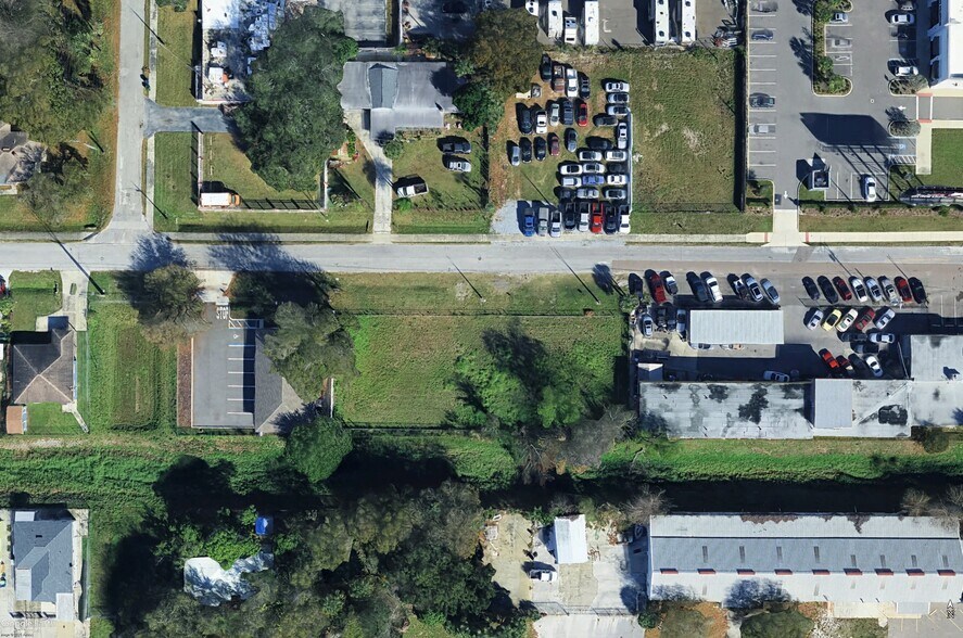 3810 W State St, Tampa, FL for lease - Building Photo - Image 2 of 3