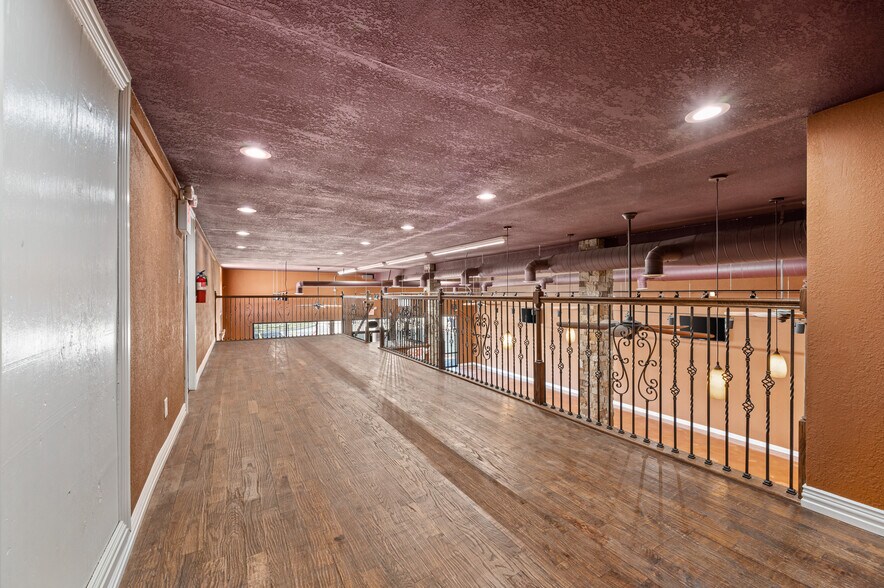 7716 Davis Blvd, North Richland Hills, TX à louer - Photo principale - Image 1 de 54