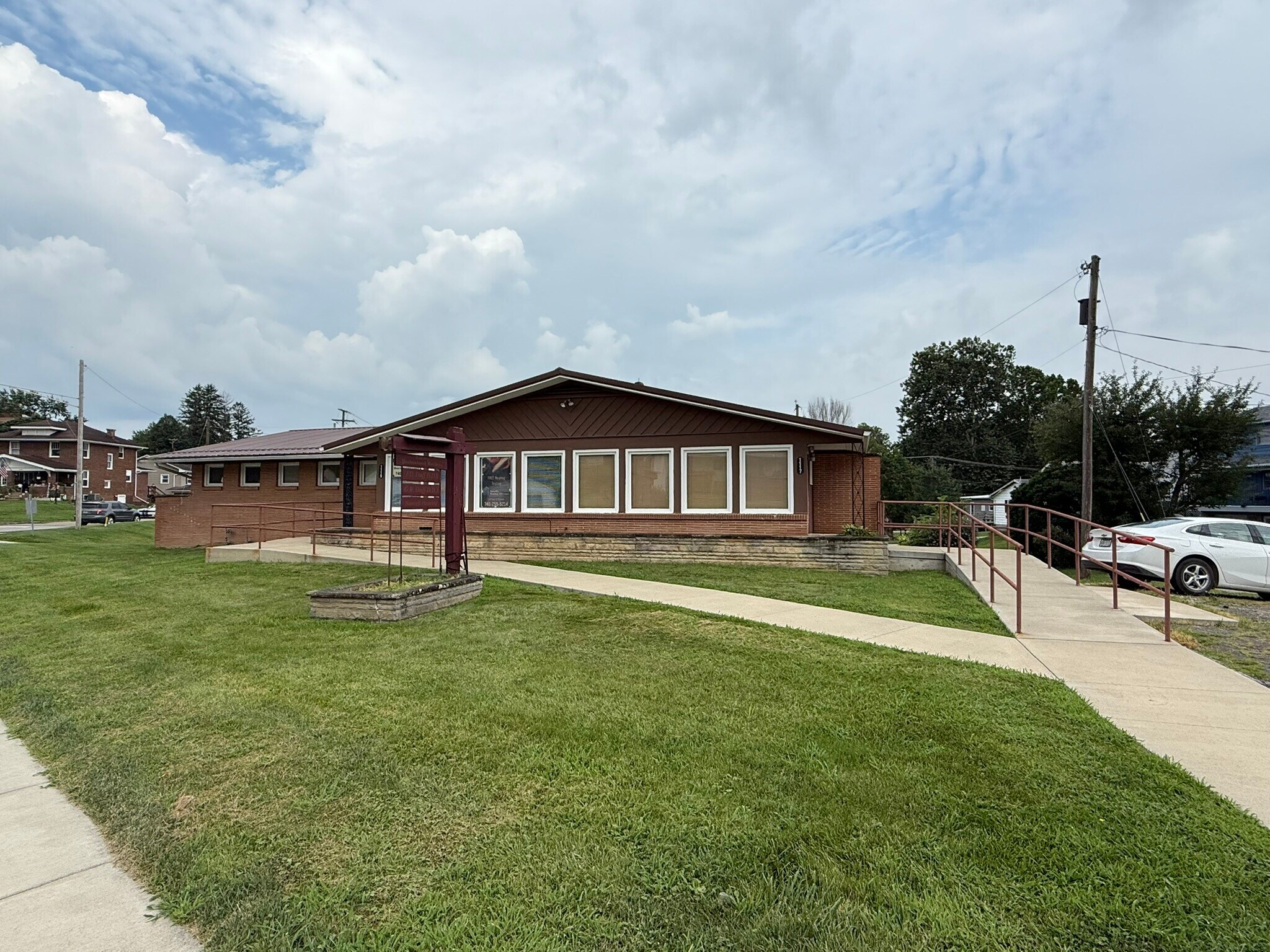 1117 Clark St, Cambridge, OH à vendre Photo principale- Image 1 de 21