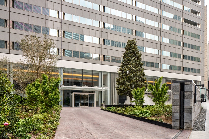 401 N Ervay St, Dallas, TX à louer - Photo du bâtiment - Image 3 de 22