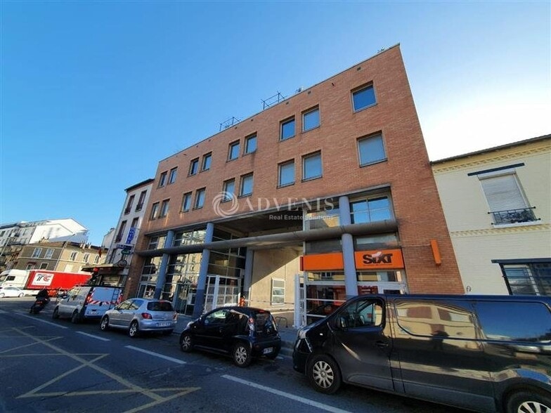 126 Rue Du Landy, Saint-Ouen-sur-Seine for lease - Building Photo - Image 1 of 8