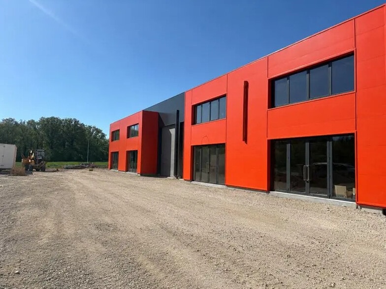 Rue Camille Claudel, Saran for lease - Building Photo - Image 2 of 12