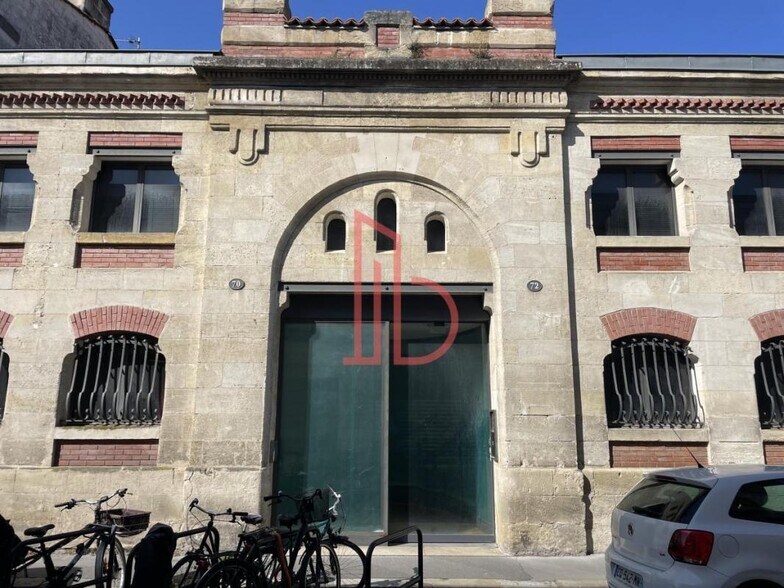 Office in Bordeaux for lease - Building Photo - Image 1 of 6