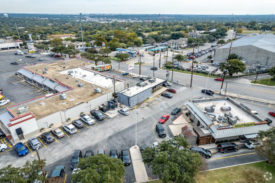8015 Callaghan Rd, San Antonio, TX à vendre - Aérien - Image 3 de 3