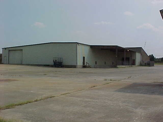 3492 N US Highway 77, Giddings, TX à louer - Photo du bâtiment - Image 3 de 24