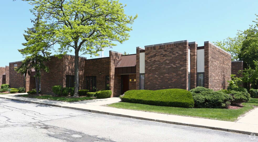 3335 N Arlington Heights Rd, Arlington Heights, IL à vendre - Photo principale - Image 1 de 14
