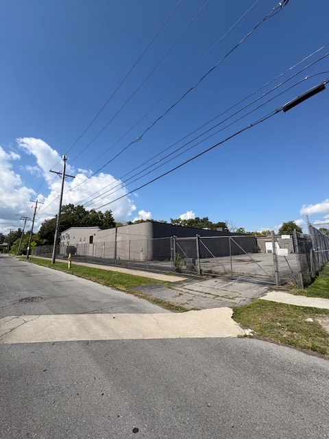 123 Larned St, Syracuse, NY for lease Interior Photo- Image 1 of 12