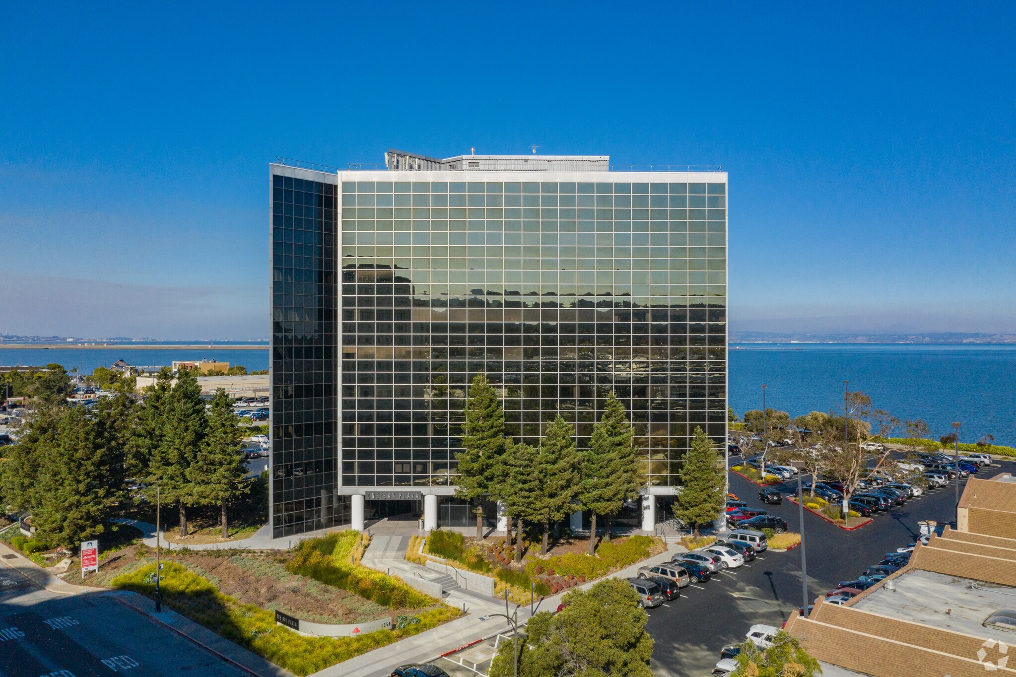 1350 Bayshore Hwy, Burlingame, CA à louer Photo principale- Image 1 de 19