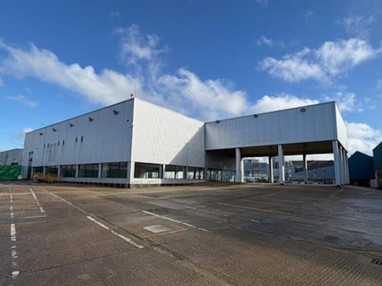 35b Hythe Rd, London for lease - Building Photo - Image 3 of 8