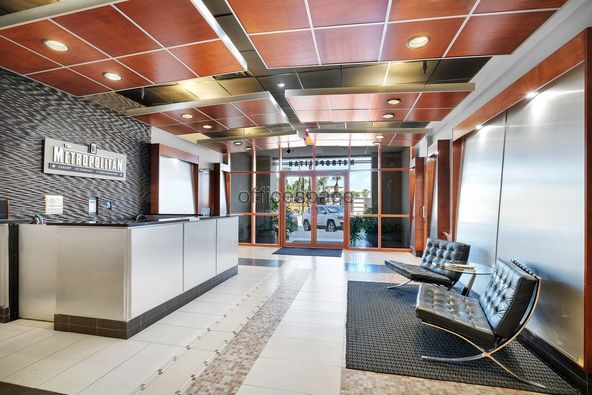 320 1st St N, Jacksonville Beach, FL for lease - Interior Photo - Image 3 of 12