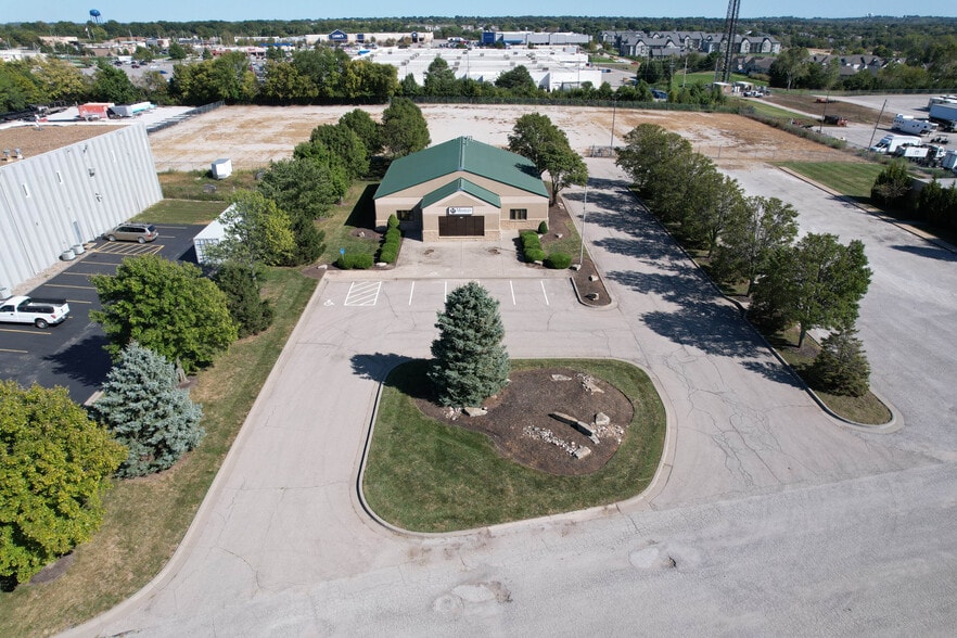 17231 Bel-Ray Pl, Belton, MO à louer - Photo du bâtiment - Image 2 de 23