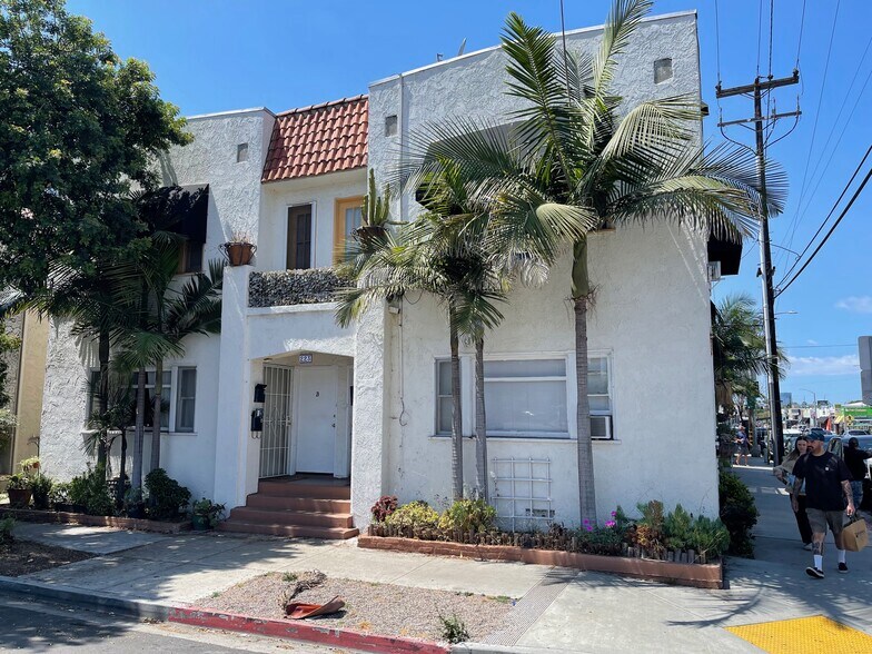 3522-3536 E Broadway, Long Beach, CA à vendre - Photo du bâtiment - Image 3 de 7