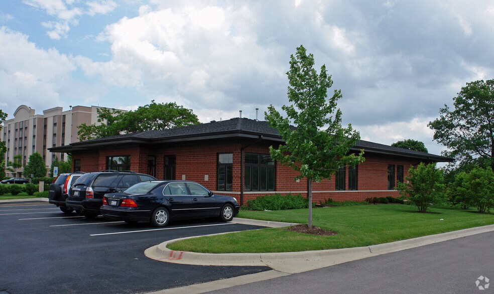 7025 Veterans Blvd, Burr Ridge, IL à vendre - Photo principale - Image 1 de 4