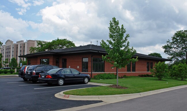 Plus de détails pour 7025 Veterans Blvd, Burr Ridge, IL - Bureau à vendre