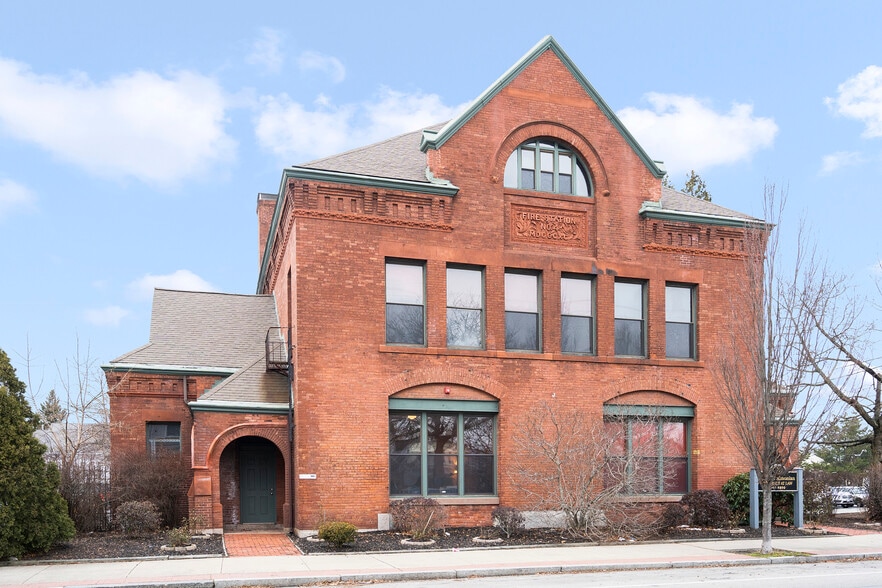 474 Broadway, Pawtucket, RI for sale - Building Photo - Image 1 of 1
