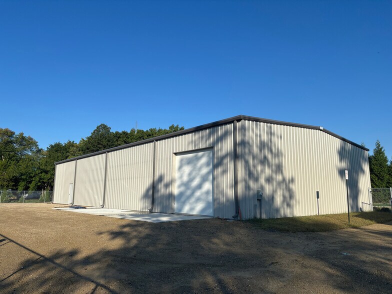 120 Cox Dr, Yorktown, VA à louer - Photo du bâtiment - Image 3 de 6