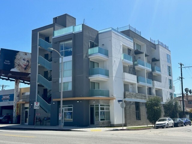 11588-11590 W Pico Blvd, Los Angeles, CA à louer Photo du bâtiment- Image 1 de 17