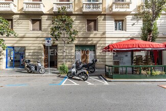 Plus de détails pour Multi-résidentiel à vendre