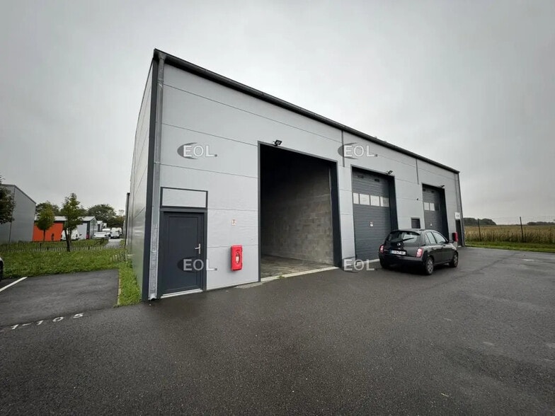 Flex in Combs-la-Ville for lease - Building Photo - Image 1 of 4