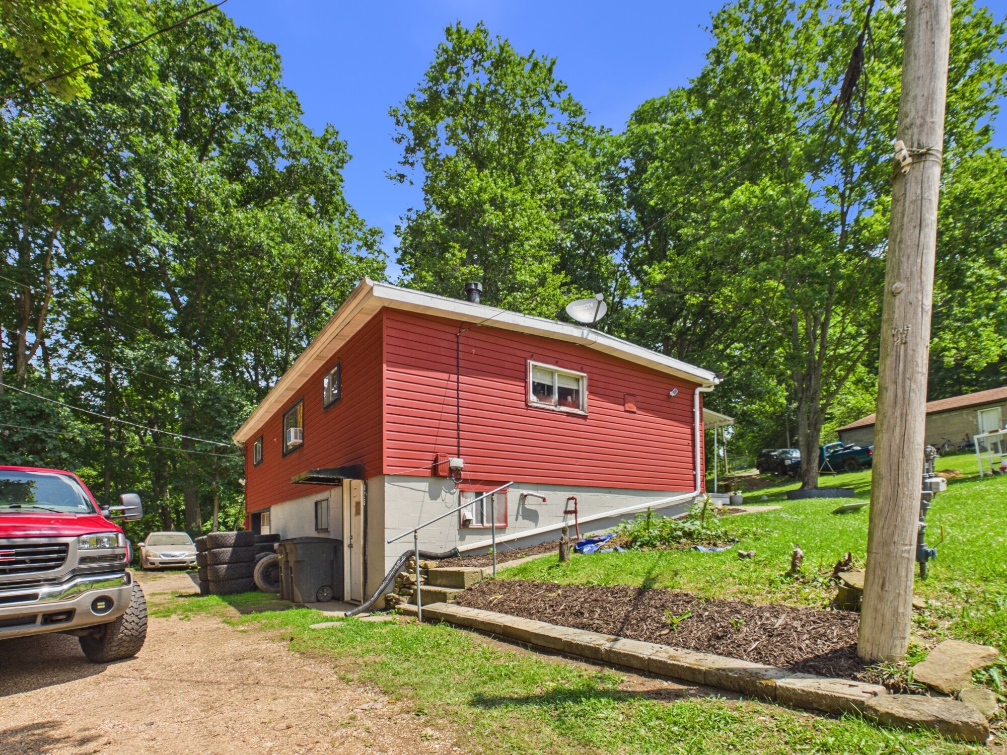 426 Wherry Rd, Bentleyville, PA for sale Primary Photo- Image 1 of 2