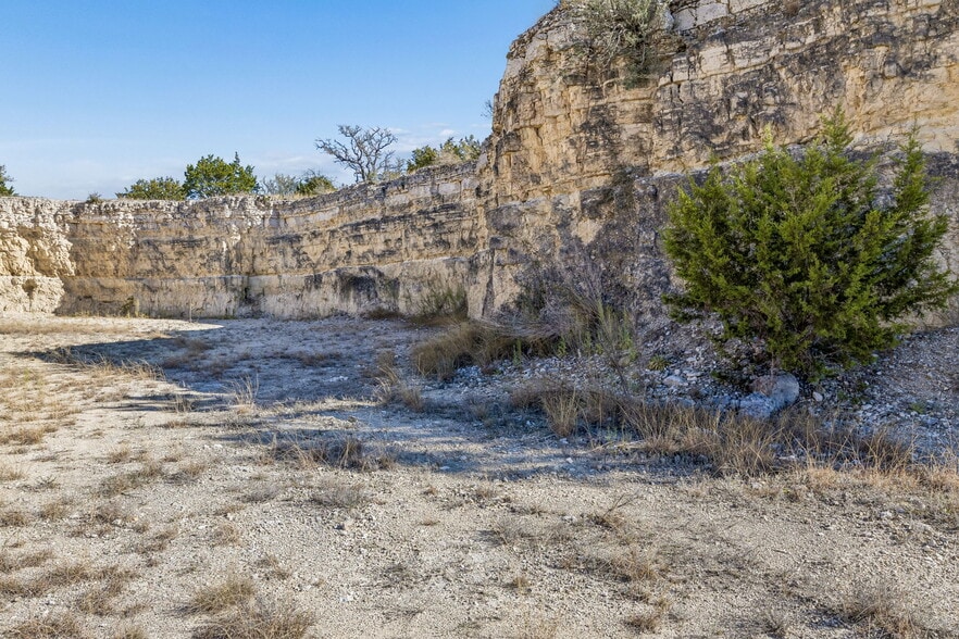 944 Metzger Rd, Fredericksburg, TX à vendre - Photo du bâtiment - Image 2 de 13