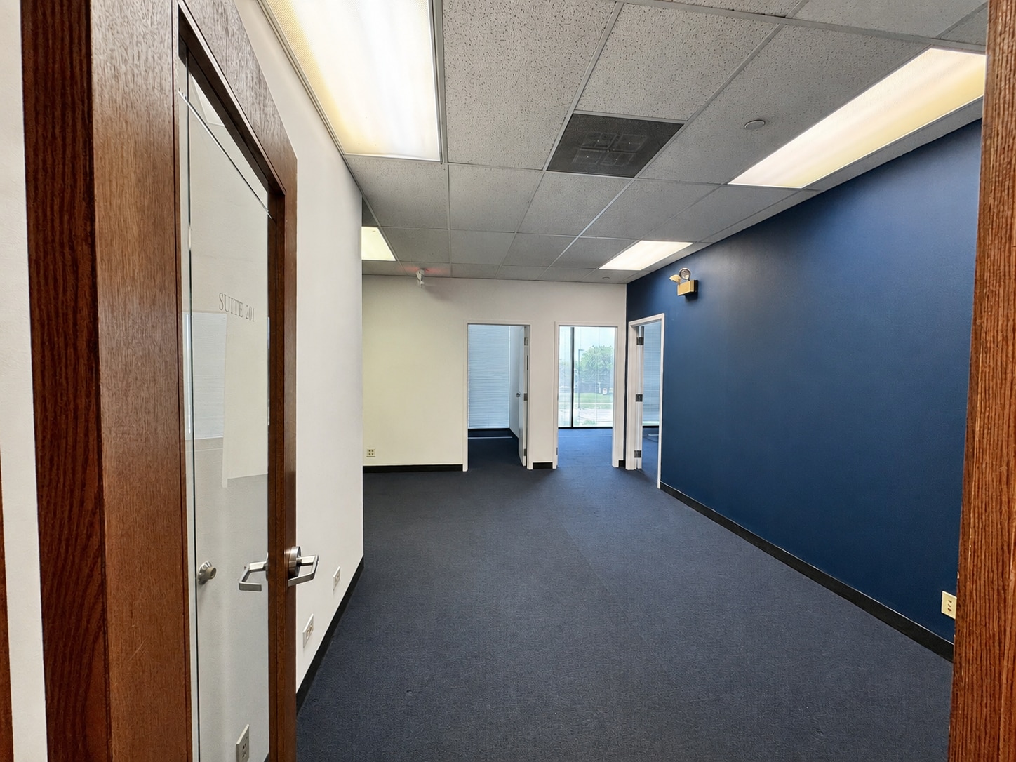 800 Enterprise Dr, Oak Brook, IL for lease Interior Photo- Image 1 of 5