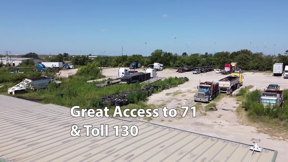 4300 Burch Dr, Del Valle, TX à louer - Vidéo sur l’inscription commerciale - Image 2 de 10