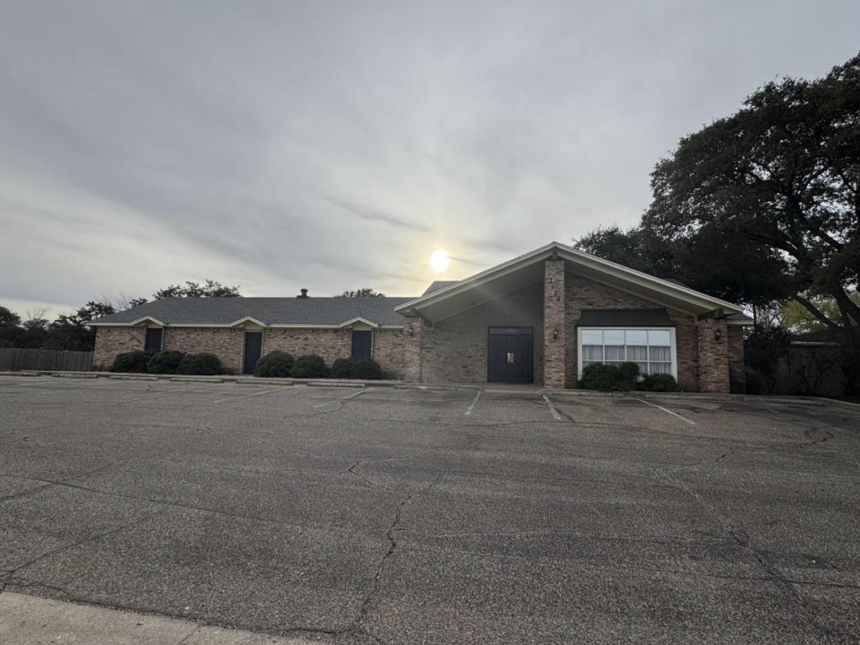 2124 N 25th St, Waco, TX for sale Building Photo- Image 1 of 74