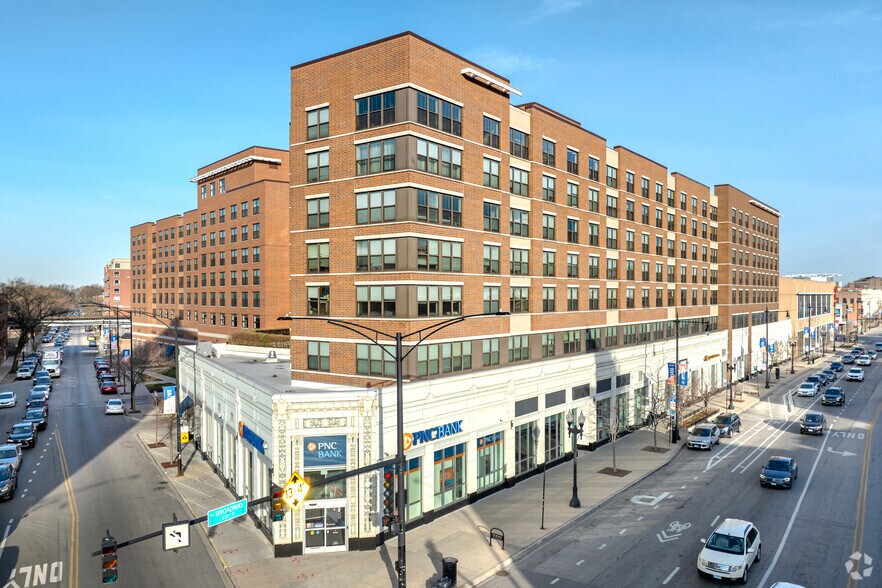 4400 N Broadway St, Chicago, IL for lease - Building Photo - Image 1 of 6