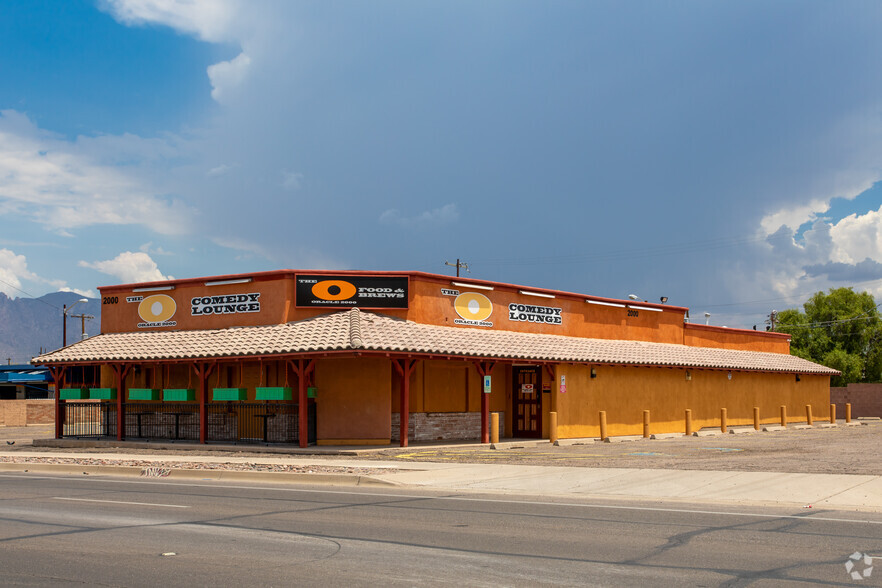 2000 N Oracle Rd, Tucson, AZ à vendre - Photo du bâtiment - Image 1 de 1