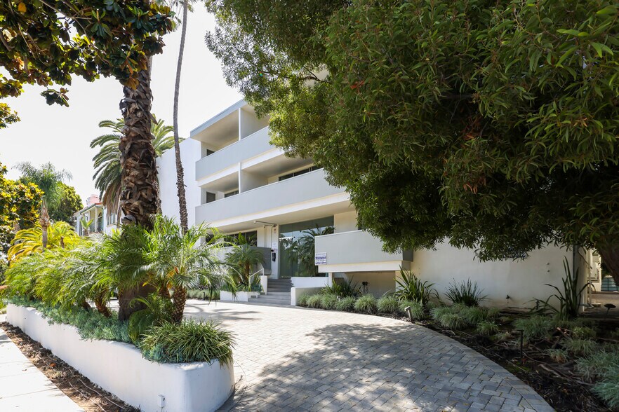 537 San Vicente Blvd, Santa Monica, CA à vendre - Photo du bâtiment - Image 3 de 23