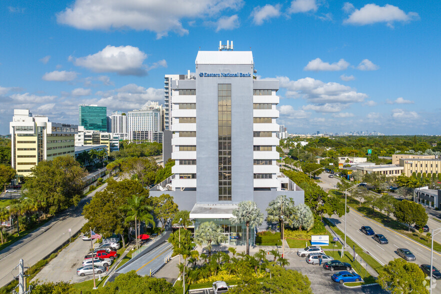 9700 S Dixie Hwy, Miami, FL à louer - Photo du bâtiment - Image 1 de 5