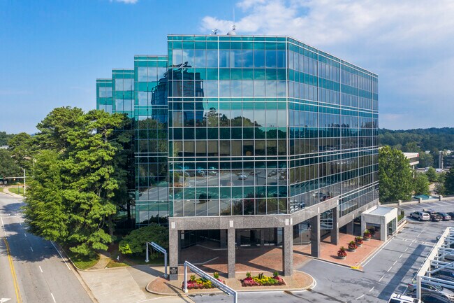 Plus de détails pour 780 Johnson Ferry Rd NE, Atlanta, GA - Bureau à louer