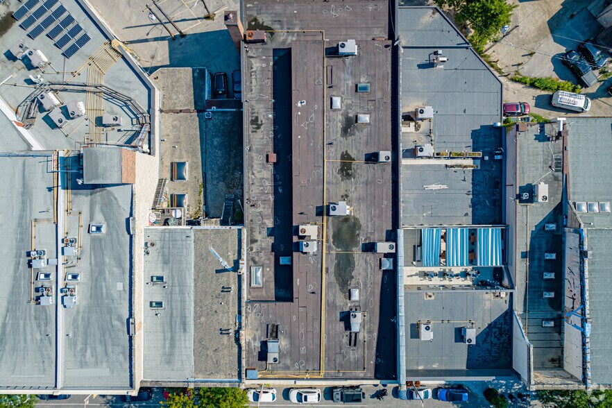 119-121 Wyndham St N, Guelph, ON à louer - Photo du bâtiment - Image 3 de 4