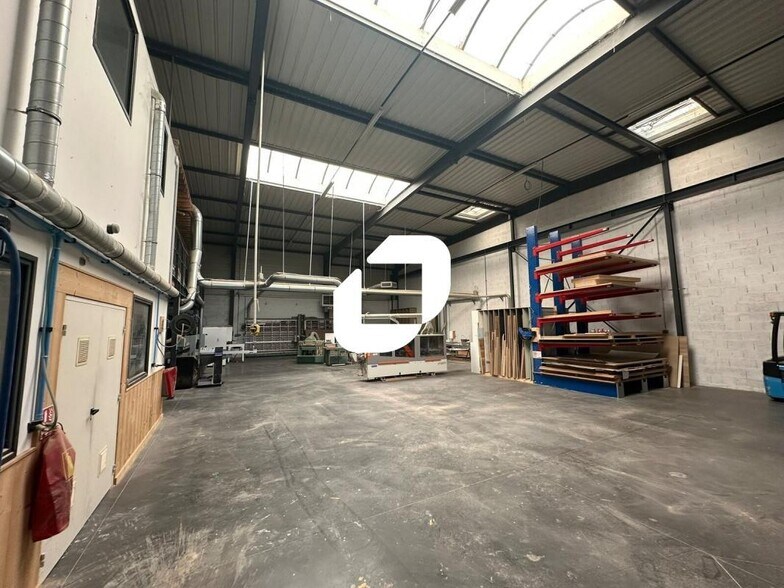 Local d'activités dans Dagneux à vendre - Photo du bâtiment - Image 2 de 16