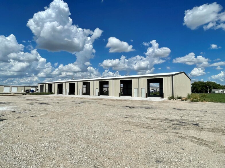 636 County Road 4841, Haslet, TX à louer - Photo du bâtiment - Image 2 de 9